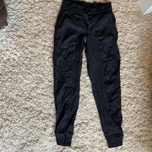 EUC Lululemon Dance Studio Jogger size 6